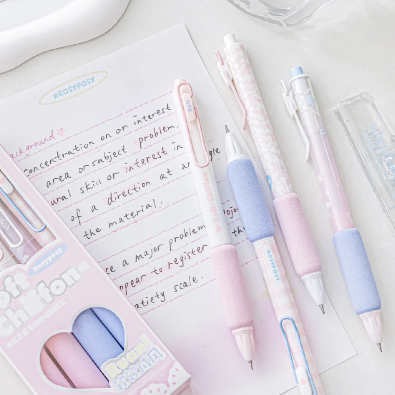 Stylo gel noir Soft Chiffon 0,5 mm avec poignée en éponge pour une écriture antidérapante et confortable - lot de 4